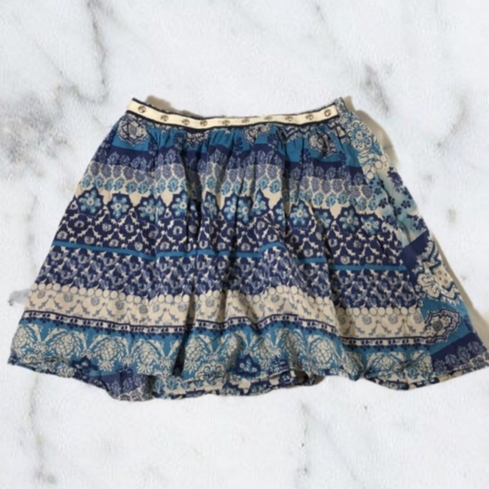 Lily White Blue & White Floral Mixed Print Skirt